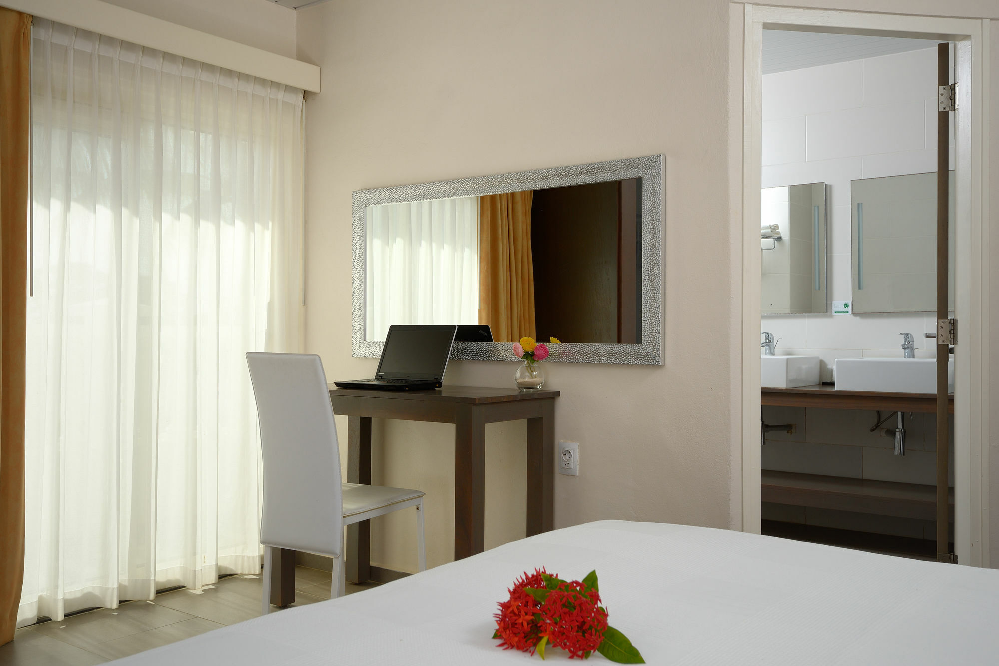 Belmar Oceanfront Apartments Bonaire Εξωτερικό φωτογραφία